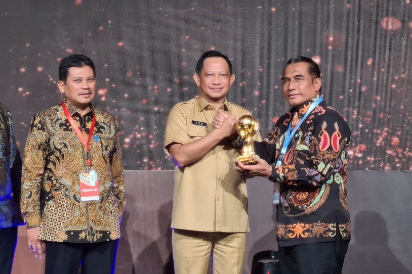 Terima Penghargaan UHC, 99,58 Persen Warga Balikpapan Telah Miliki BPJS Kesehatan