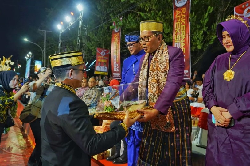 Pawai Budaya Rakernas Apeksi XVI Makassar, Balikpapan Tampilkan Kostum Bertema Kearifan Lokal Balikpapan