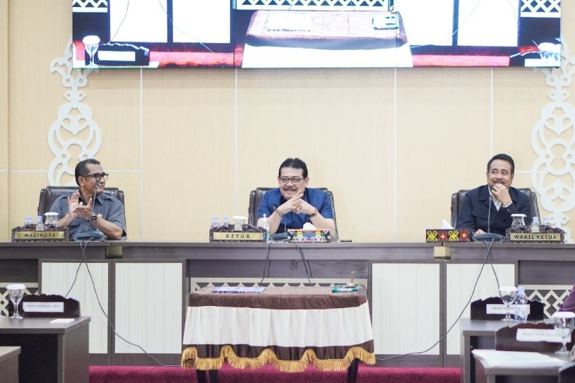 Sekda Hadiri Rapat Paripurna DPRD, Dengarkan Pandangan Umum Fraksi
