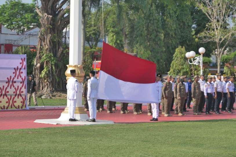 Upacara Hari Pahlawan ke-78, Semangat Perangi Kemiskinan dan Kebodohan