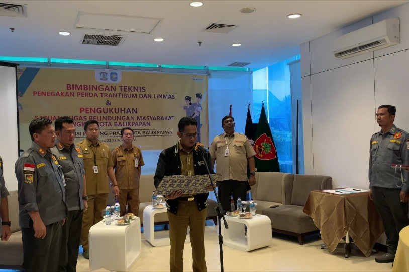 Wali Kota Buka Bimtek dan Kukuhkan Linmas Tingkat Kota Balikpapan