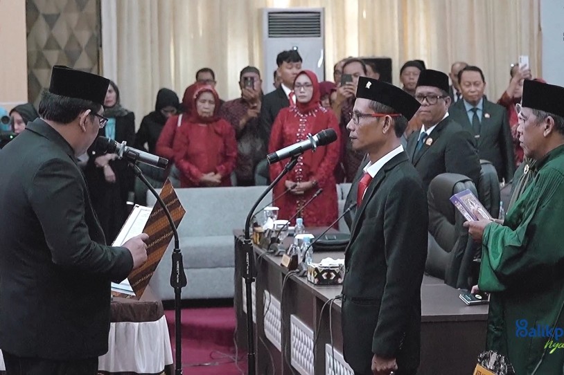 Sekda Hadiri Paripurna Pengangkatan PAW Anggota DPRD Kota Balikpapan