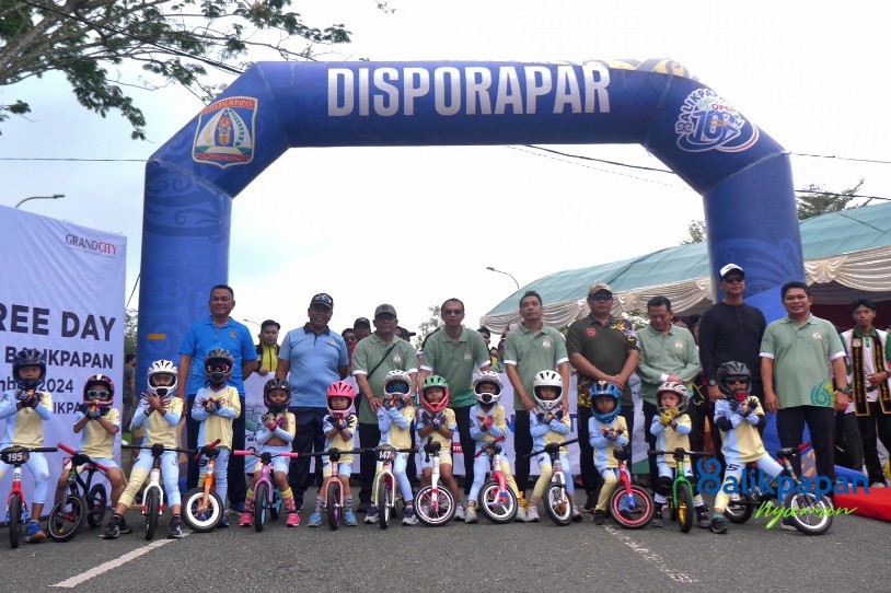 Upaya Cegah Polusi dan Kembangkan UMKM Balikpapan, Pjs Wali Kota Luncurkan Car Free Day Grand City 